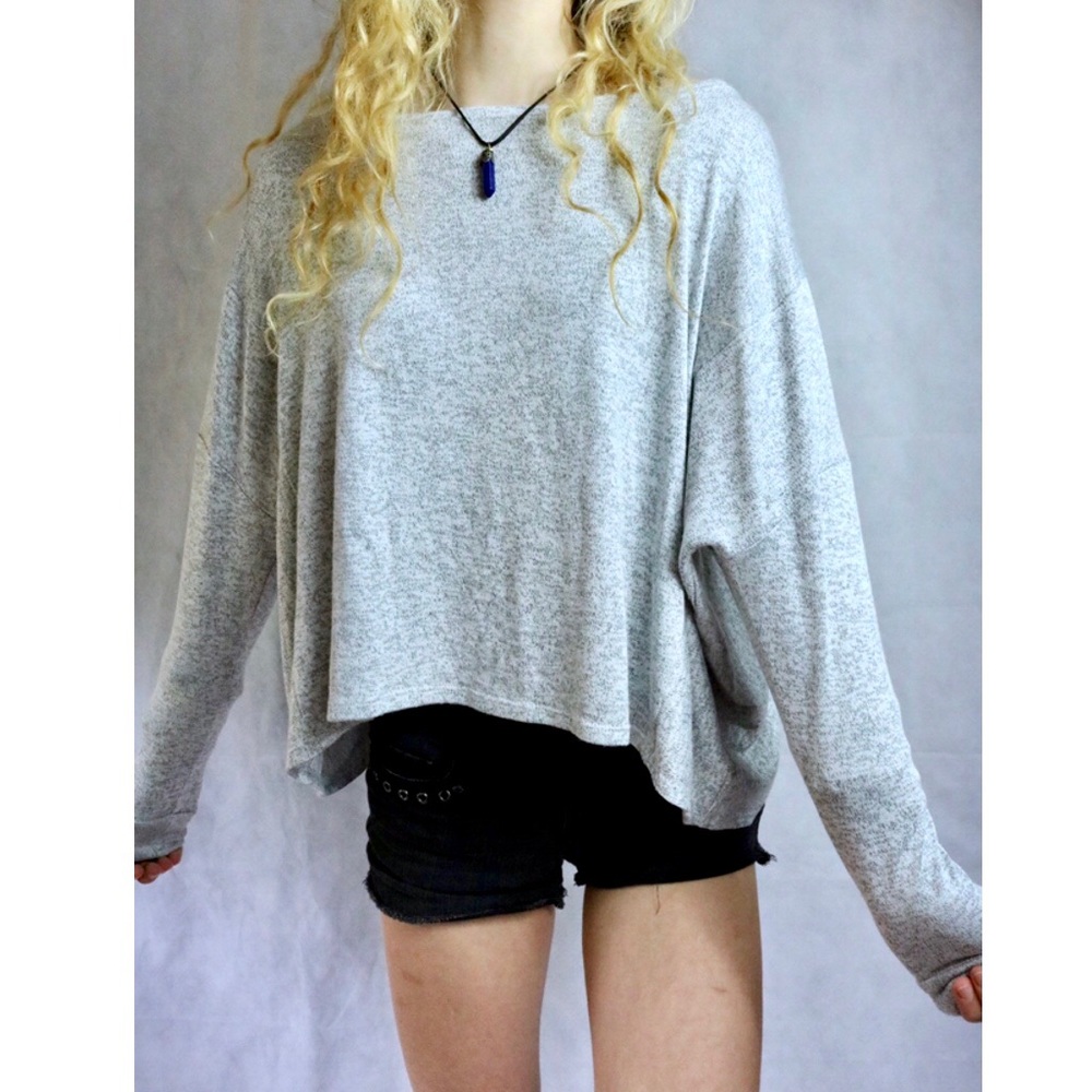 Athleta Gray Long Sleeve Light Scoop Cut Sweater